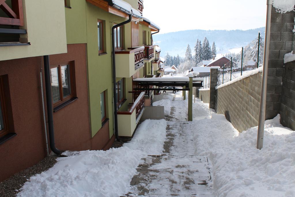 Pine Wood Apartment Vysne Ruzbachy Exterior photo