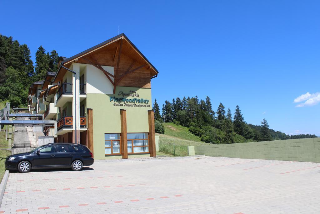 Pine Wood Apartment Vysne Ruzbachy Exterior photo